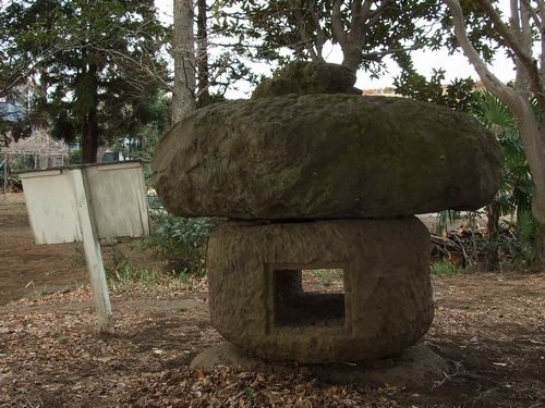 お化け灯篭