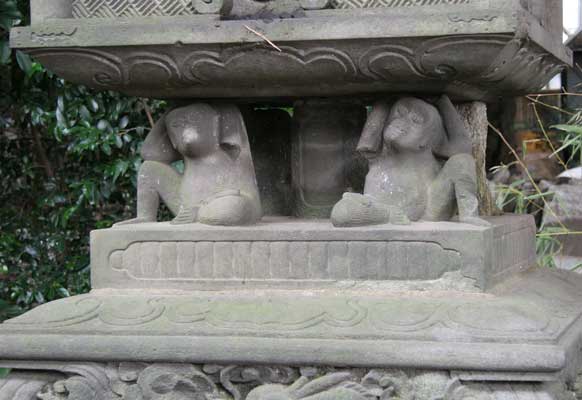 護国寺境内　庚申塔