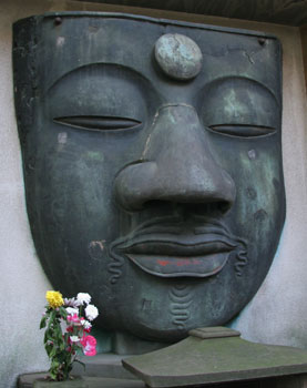上野大仏の顔写真